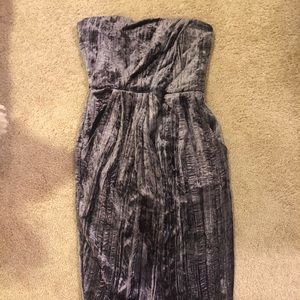 Women’s strapless dress